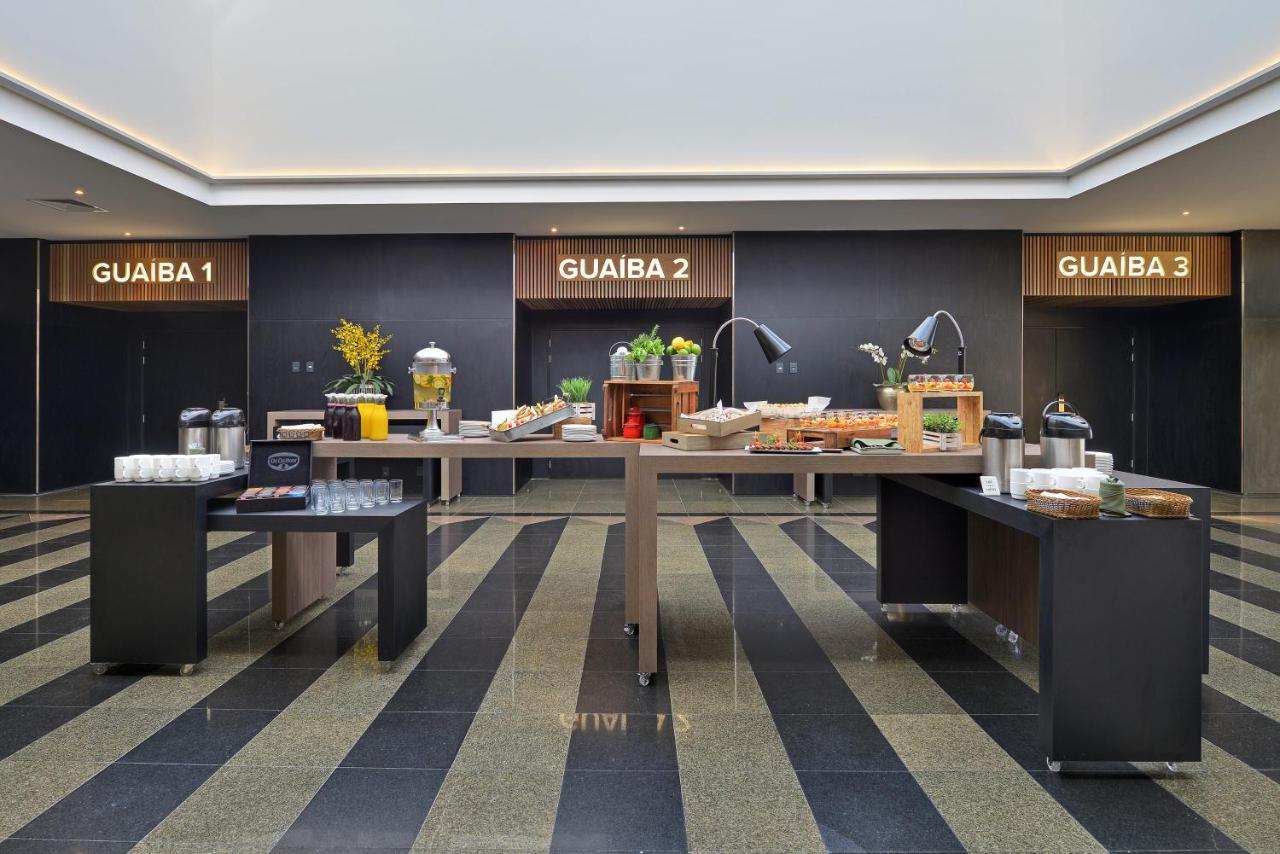 Hotel Deville Prime Porto Alegre Exterior photo The buffet at the airport
