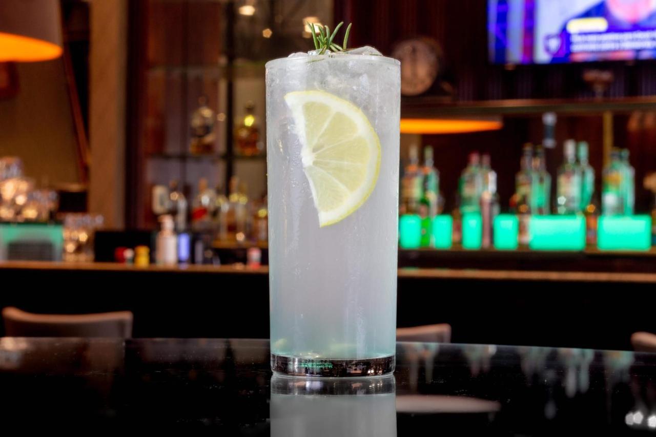 Hotel Deville Prime Porto Alegre Exterior photo A vodka and soda cocktail